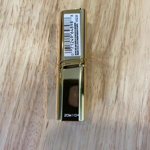 L’Oréal Color Riche in Successful Red